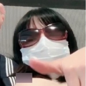 优质网红美少女《喵兔兔》黑丝尽情展露