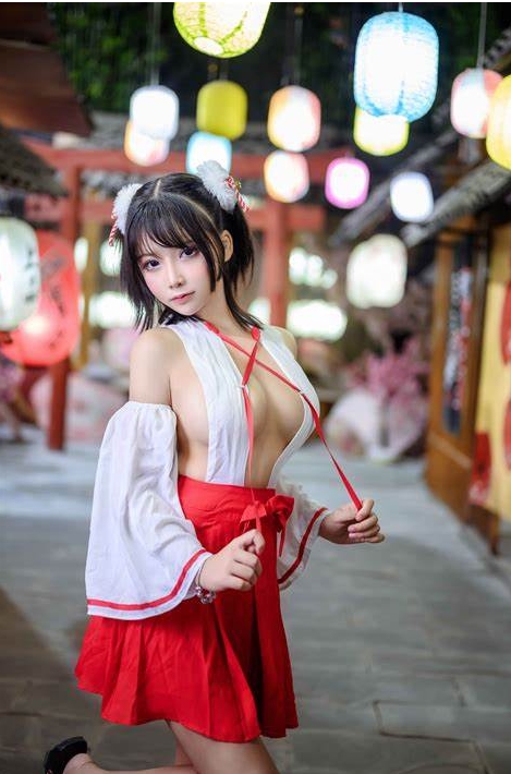 COSER@抱走莫子+高贵的巨熊御姐+第二期