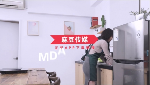 麻豆混乱三人游團圓火鍋欲望姐妹與姐夫的三人混戰