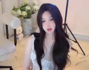 haha女神又来啦！+[3V-1.1G]