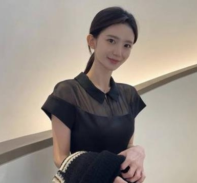 优质反差女神超强kou+huo后面play噼里啦