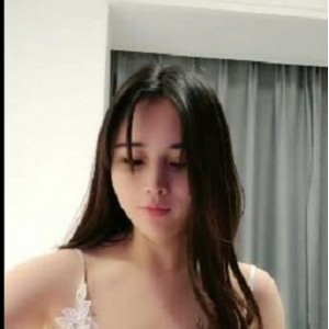 颜值美女直播~互动-1V-493M