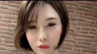 鲜嫩多汁（米布儿）美腿自我安慰自拍