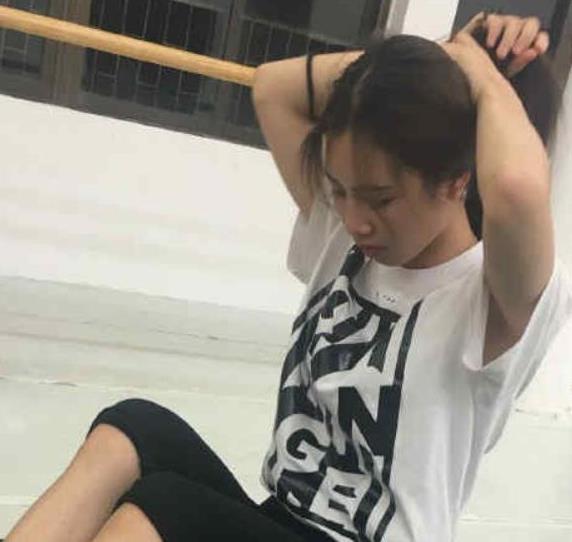 某推华裔素人（大学萌妹）合集