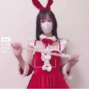 红衣小妹子 50M1V