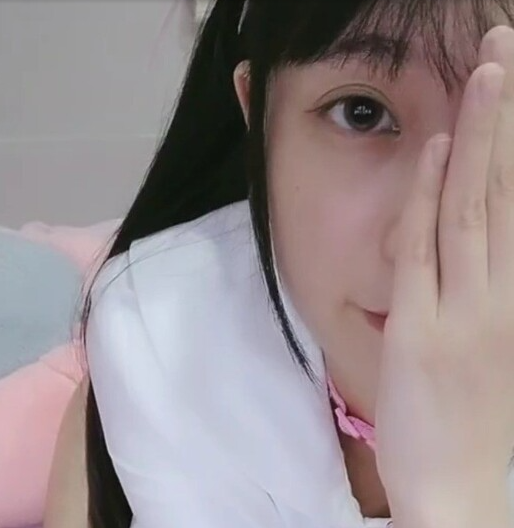 19岁的小美女直播合集