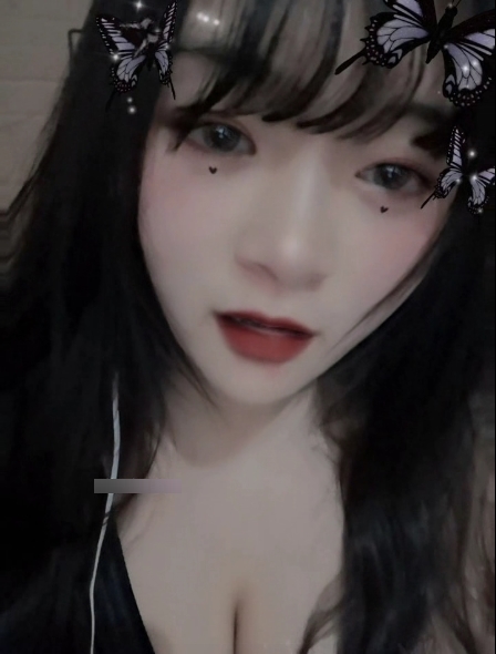 嫩的的优质00后嫩妹展示神秘处特写[22P/1V/377M][度盘]