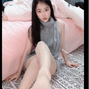 高颜值网红_芋喵喵_JK服装_毛衣作品两部