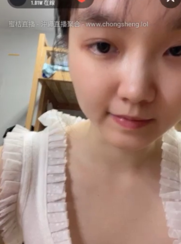 [自行打包]+在校学妹宿舍背对大胆展示+流血+洗澡表演+[10v+19g][百度盘]