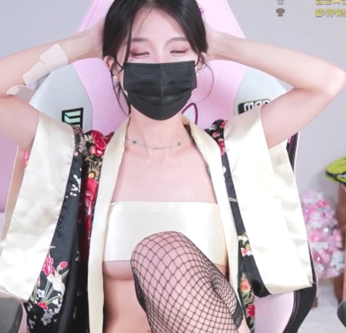 [转载搬运]+韩国主播dmsdms，优质乳摇+[nV+73.48G][百度盘]