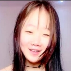 风情万种小妹双头道具运动美妙境界喷泉出声1V+1.10GB