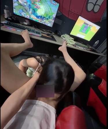 口头激烈!玩游戏新作,进入暴怒喷泉高清1V