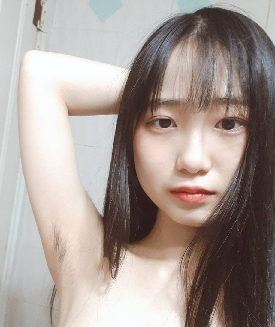 清纯反差婊黄晓盈独家定制视频,高质量展示,百度盘下载