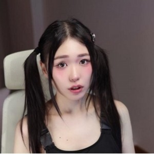 meriol_chan：高颜值女神的追踪之旅，只需5.5G，社保姬的自拍舞蹈视频等你来观赏！