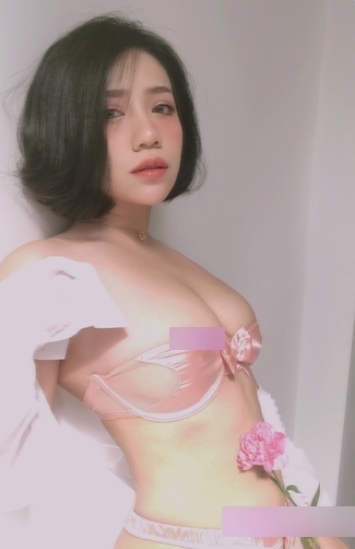 性感网红Hannahowo比基尼吃鸡视频资源,25p+41v,含onlyfans合集,免费下载