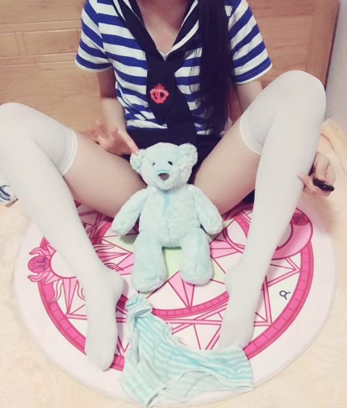 喵鱻姬高清无水印大合集,清纯COS女仆专业作品,共13套2.9G,15个视频898P美图
