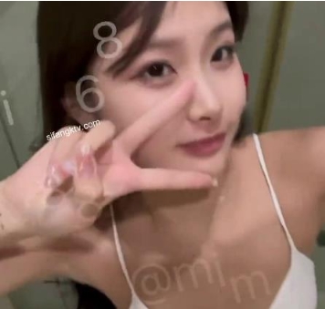 力,让人无法抗拒。究极核弹宝藏女孩小屁mimi888高阶VIP全系列社保,绝对是您不容错过的精彩选择!