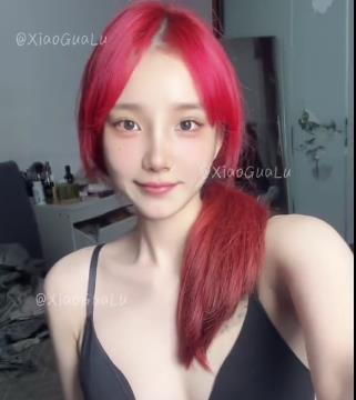 高颜值美女福利姬小瓜陆福利合集：爆弄环境全L，3.2G小视频图集下载观看