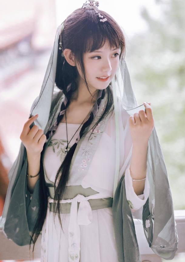 汉服私人定制，传统文化复兴，初三汉服小姐姐视频展示