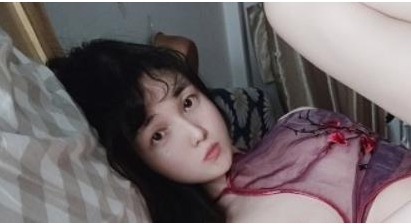 想要欣赏超级人气东南亚美女Erica_hand的精彩表现,不妨收藏这个高品质的P站网红越南妹合集!一共包含19个视频,总大小达到1.2GB,让你尽情领略她大眼豪放的魅力!
