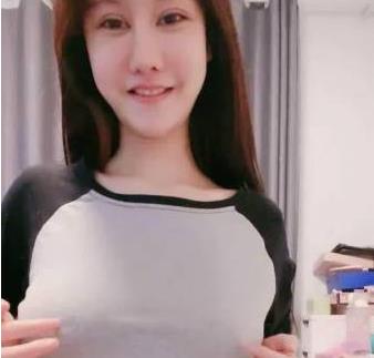 绝色女神耶耶奶：魔鬼身材大长腿，2V视频3.1G，软妹子手指美女