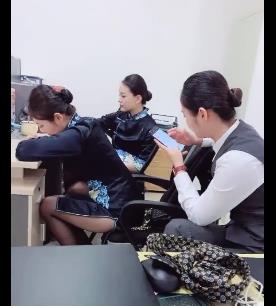 房地产经理与小姐姐视频交流-1小时6分-聊天记录-电子烟-省房费-作者自拍