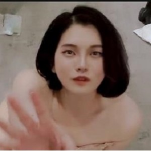 TS大司马OnlyFans最新作品，露脸自拍11分钟，颜值妩媚打桩H机