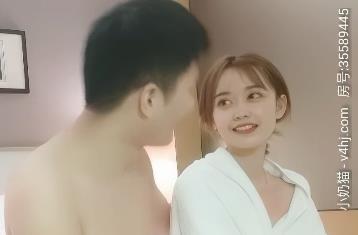 探花李寻欢车模闺蜜自拍曝光，违法行为唯美清纯用嘴