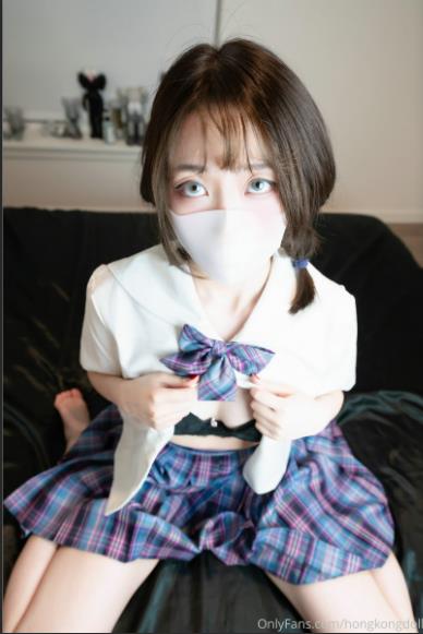 玩偶姐姐：口罩美女的清纯可爱视频作品