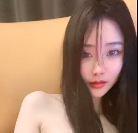 终极女神-大神美女xx：颜值身材玩具资源直播网友