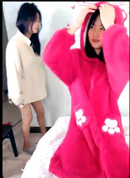 渣男轮流玩妹妹，夜场工作5V3.8G观看下载