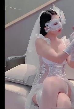 女神Lisa最新作品：婚纱超S女神丝袜高跟1V-665M25分