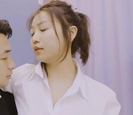 美貌shao+fu+bai+jie：校长的背叛与大战