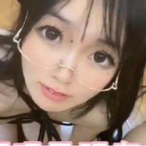 顶级S货：小凌兔子S美女Cos视频集