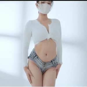 Nina自拍瑜伽视频21分钟特写，观看下载