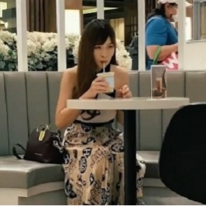 泰国美女视频精选，路边搭讪阿坤的惊喜菱逅