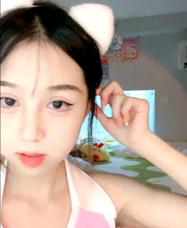 直播少女婴儿肥大木瓜露脸诱惑资源金主
