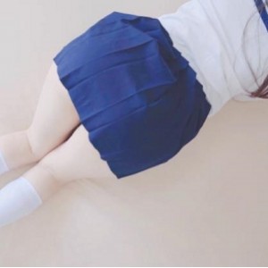 JK妹子MeeHuTao奇怪姿势作品观看