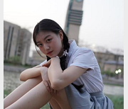 中国民航大学崔洁包Y三人游完整版视频,露脸自拍时长16分钟,高清无圣光,朋友圈相册10P