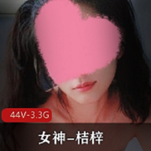 新手女神小水熙：传统婚服展示界，自拍图集露脸