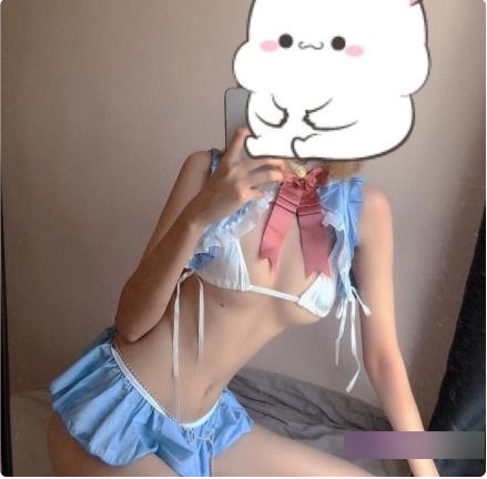 Twitter逆天颜值小太妹(Lyo0819)发布写真,极品身材婀娜妩媚【24V,3G】