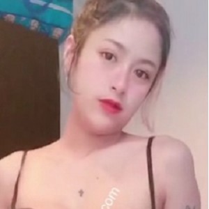 气质尤物《Khunkeekie》