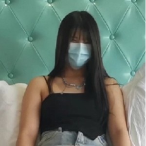 六六社-TK挠玩美少女『贝贝』指教玩弄敏感的脚心