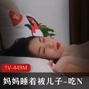 温馨时刻：儿子睡醒反客为主穿衣，黑麻麻战斗机般可爱