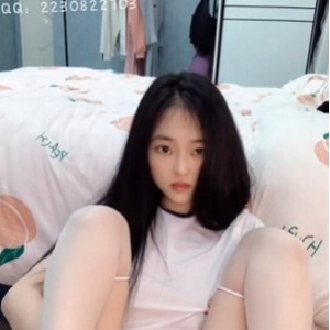 芋喵喵美少女资源合集：直播、下载、视频一应俱全！