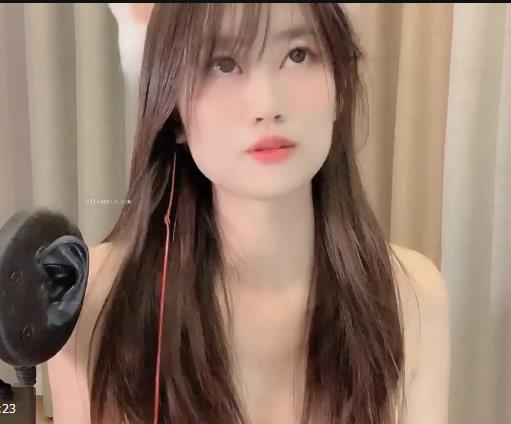 stripchat女神anan_babe自拍49分钟视频,塞W器展独特魅力,口H喜欢奶油,冲击器惊艳表演下载观看