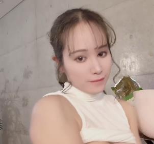 高铁女神Naomii最新自拍视频解锁,时长22分钟,1V-970M,持续更新,快来观看!