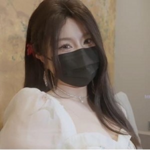精选蜜汁尤物娜娜nana_taipei最新作，时长45分钟，Q弹小馒头唯美系，美美的黑丝袜，诚意满满