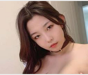 辉夜姬反差妹公交车合集，点满技能，81V视频，5.9G下载