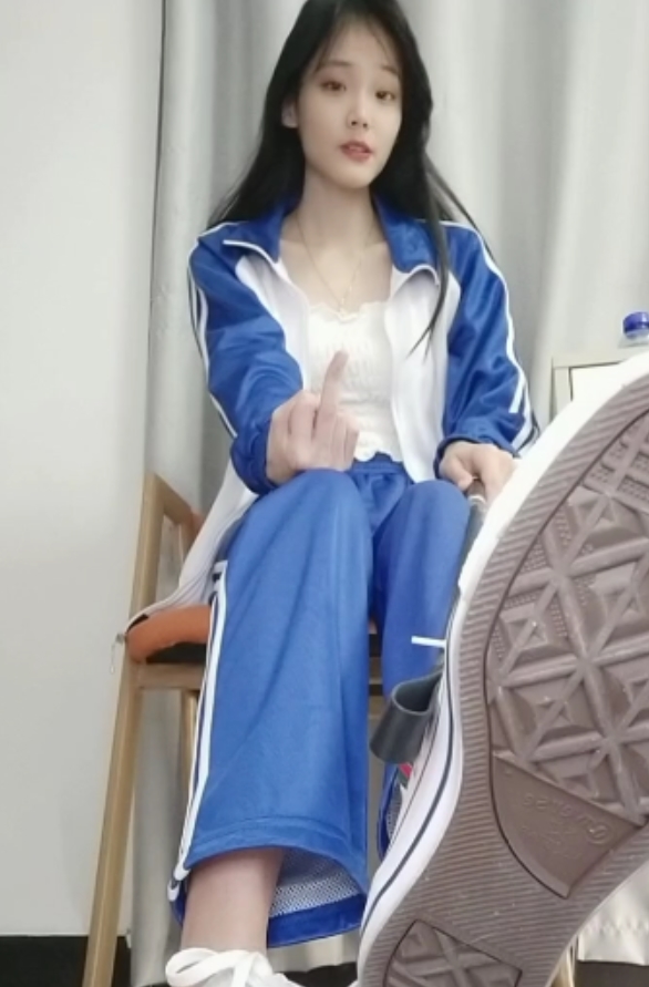 [转载搬运]套路直播120多为女主合集每人一部各有千秋[120v+70g][百度盘]